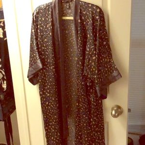 Gorgeous VS Gray Leopard Kimono